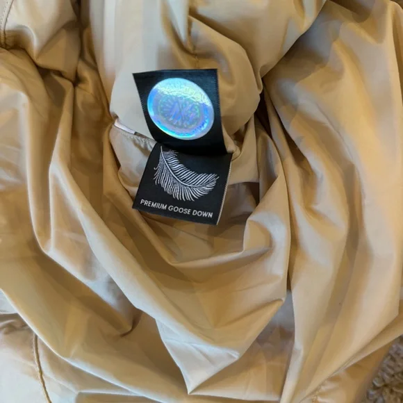 Aritzia Babaton Duvet Puffer Goose Down Long Coat Size XS - Picture 4 of 7